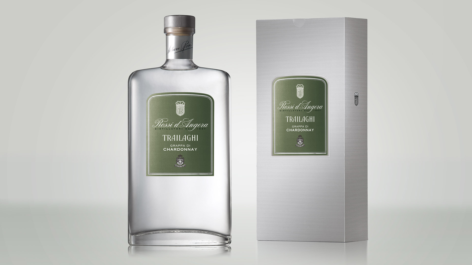 Rossi d'Angera Trailaghi bottle design